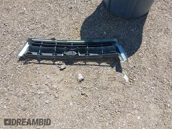 ✅ 2022 Chevrolet Silverado 1500 LT • VIN: 3GCUDDET3NG587586 • Lot: 43325073. Listed on IAAI with 58,797 mi. Free auction sales archive from the USA and detailed vehicle history report at DreamBid. Image 12.