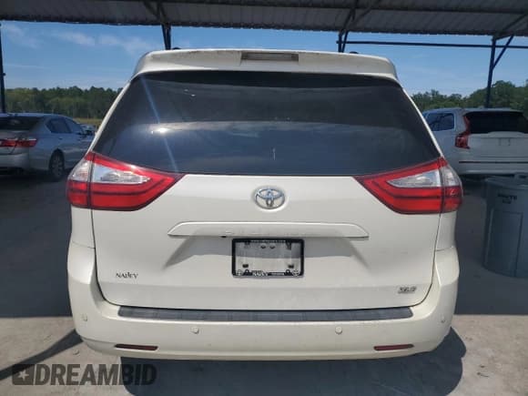 ✅ 2017 Toyota Sienna XLE Premium • VIN: 5TDYZ3DC7HS801645 • Лот: 70204945. Опубликован ранее на Copart с пробегом 126 257 миль. Бесплатный доступ к архиву аукционных продаж из США и подробный отчёт об истории автомобиля на DreamBid. Изображение 6.