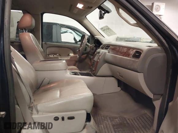 ✅ 2012 Chevrolet Silverado 2500HD LTZ • VIN: 1GC2KYCG5CZ204965 • Lot: 40233599. Listed on IAAI with 133,884 mi. Free auction sales archive from the USA and detailed vehicle history report at DreamBid. Image 5.