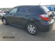 ✅ 2009 Toyota Matrix • VIN: 2T1KU40E19C004965 • Lot: 83829985. Wystawiony na Copart z przebiegiem 159 538 mil. Bezpłatny archiwum sprzedaży aukcyjnych z USA i szczegółowy raport historii pojazdu na DreamBid. Zdjęcie 2.