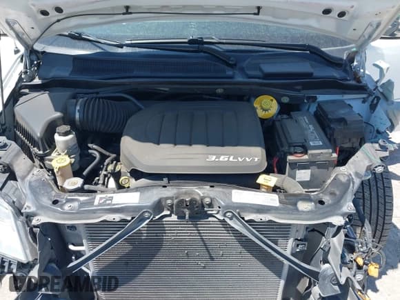 ✅ 2016 Chrysler Town & Country Touring L Anniversary Edition • VIN: 2C4RC1CG4GR174960 • Lot: 42306268. Wystawiony na IAAI z przebiegiem 154 385 mil. Bezpłatny archiwum sprzedaży aukcyjnych z USA i szczegółowy raport historii pojazdu na DreamBid. Zdjęcie 10.