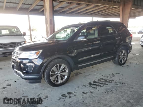 ✅ 2018 Ford Explorer Limited • VIN: 1FM5K8F89JGC16431 • Lot: 93769685. Wystawiony na Copart z przebiegiem 132 487 mil. Bezpłatny archiwum sprzedaży aukcyjnych z USA i szczegółowy raport historii pojazdu na DreamBid. Zdjęcie 1.