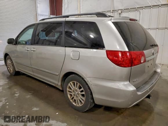 ✅ 2010 Toyota Sienna XLE • VIN: 5TDYK4CC3AS314461 • Lot: 93395775. Listed on Copart with 217,250 mi. Free auction sales archive from the USA and detailed vehicle history report at DreamBid. Image 2.