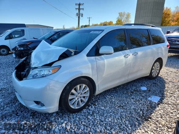 ✅ 2012 Toyota Sienna XLE • VIN: 5TDYK3DC1CS260573 • Лот: 89514755. Опубликован ранее на Copart с пробегом 137 699 миль. Бесплатный доступ к архиву аукционных продаж из США и подробный отчёт об истории автомобиля на DreamBid. Изображение 1.