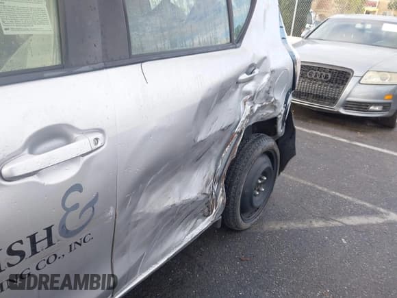 ✅ 2015 Toyota Prius One • VIN: JTDKDTB32F1578917 • Лот: 43719072. Опубликован ранее на IAAI с пробегом 209 020 миль. Бесплатный доступ к архиву аукционных продаж из США и подробный отчёт об истории автомобиля на DreamBid. Изображение 18.