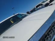 ✅ 2019 Chevrolet Silverado 2500HD LT • VIN: 1GC1KSEG4KF257257 • Lot: 42847172. Wystawiony na IAAI z przebiegiem 145 095 mil. Bezpłatny archiwum sprzedaży aukcyjnych z USA i szczegółowy raport historii pojazdu na DreamBid. Zdjęcie 1.