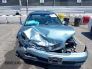 ✅ 1998 Acura CL Premium • VIN: 19UYA225XWL001637 • Lot: 42327160. Wystawiony na IAAI z przebiegiem 186 614 mil. Bezpłatny archiwum sprzedaży aukcyjnych z USA i szczegółowy raport historii pojazdu na DreamBid. Zdjęcie 13.