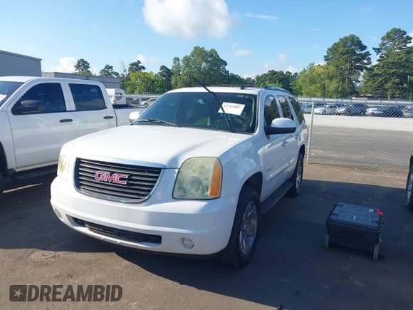 ✅ 2007 GMC Yukon SLT • VIN: 1GKFC13047R143109 • Lot: 42767807. Listed on IAAI with 200,156 mi. Free auction sales archive from the USA and detailed vehicle history report at DreamBid. Image 2.