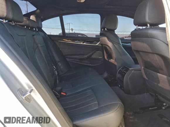 ✅ 2021 BMW 5 Series 530e • VIN: WBA13AG01MCF54742 • Лот: 94754065. Опубликован ранее на Copart с пробегом 100 246 миль. Бесплатный доступ к архиву аукционных продаж из США и подробный отчёт об истории автомобиля на DreamBid. Изображение 10.