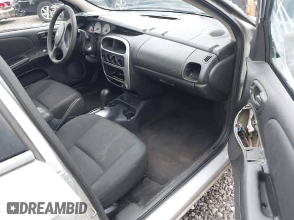 2005 Dodge Neon SXT z VIN 1B3ES56C85D257813, wystawiony jako IAAI lot #42001891 z przebiegiem 200 689 mil mil oraz . Historia ofert i sprzedaży dostępna na DreamBid. Obrazek 5.