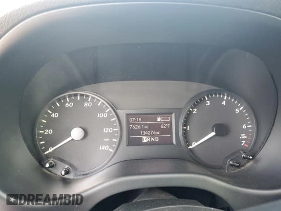 ✅ 2018 Mercedes-Benz Metris Passenger • VIN: WD4PG2EE2J3365778 • Lot: 84919635. Wystawiony na Copart z przebiegiem 134 276 mil. Bezpłatny archiwum sprzedaży aukcyjnych z USA i szczegółowy raport historii pojazdu na DreamBid. Zdjęcie 9.