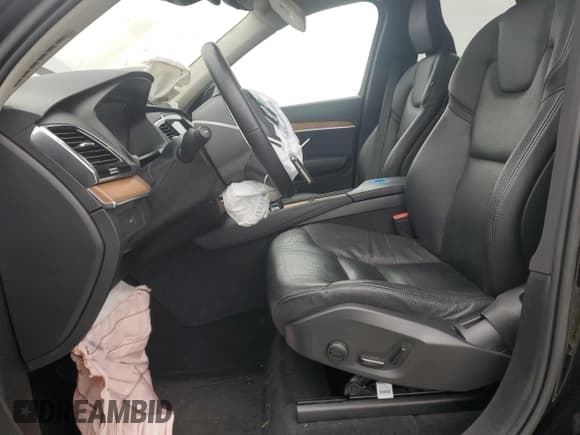 ✅ 2023 Volvo XC90 Plus • VIN: YV4L12PN8P1924694 • Lot: 92132025. Listed on Copart with Not provided. Free auction sales archive from the USA and detailed vehicle history report at DreamBid. Image 7.