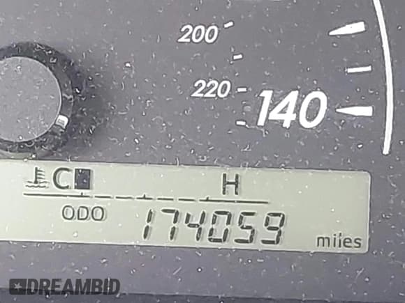 ✅ 2014 Toyota Camry SE • VIN: 4T1BF1FK1EU815082 • Лот: 43435304. Опубликован ранее на IAAI с пробегом 174 059 миль. Бесплатный доступ к архиву аукционных продаж из США и подробный отчёт об истории автомобиля на DreamBid. Изображение 15.