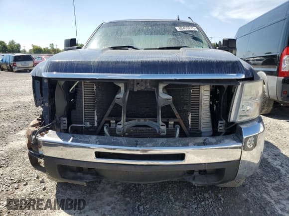 ✅ 2009 Chevrolet Silverado 2500HD • VIN: 1GCHK49689E110452 • Lot: 80455275. Wystawiony na Copart z przebiegiem 233 874 mil. Bezpłatny archiwum sprzedaży aukcyjnych z USA i szczegółowy raport historii pojazdu na DreamBid. Zdjęcie 5.