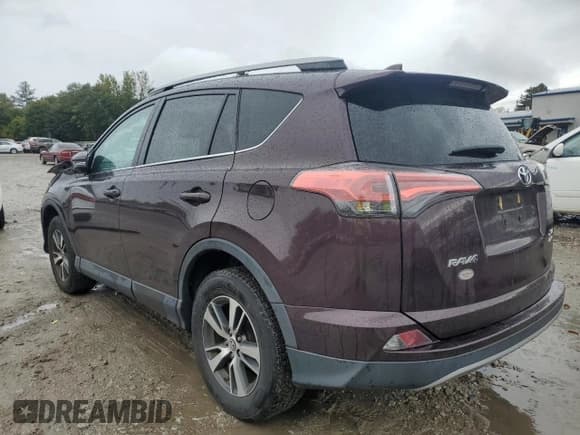 ✅ 2018 Toyota RAV4 XLE • VIN: 2T3RFREV9JW822792 • Лот: 82359545. Опубликован ранее на Copart с пробегом 79 398 миль. Бесплатный доступ к архиву аукционных продаж из США и подробный отчёт об истории автомобиля на DreamBid. Изображение 2.