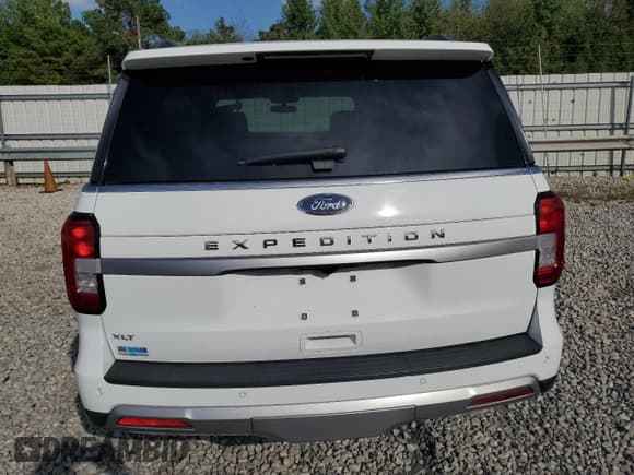 ✅ 2022 Ford Expedition XLT • VIN: 1FMJU1HT3NEA65878 • Лот: 81911975. Опубликован ранее на Copart с пробегом Не указан. Бесплатный доступ к архиву аукционных продаж из США и подробный отчёт об истории автомобиля на DreamBid. Изображение 6.