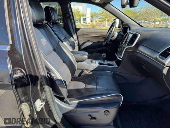 ✅ 2015 Jeep Grand Cherokee Limited • VIN: 1C4RJFBM8FC677201 • Лот: 85652615. Опубликован ранее на Copart с пробегом 120 100 миль. Бесплатный доступ к архиву аукционных продаж из США и подробный отчёт об истории автомобиля на DreamBid. Изображение 5.