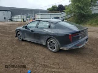 ✅ 2025 Kia K4 EX • VIN: 3KPFU4DE6SE084136 • Лот: 81810335. Опубликован ранее на Copart с пробегом 11 421 миль. Бесплатный доступ к архиву аукционных продаж из США и подробный отчёт об истории автомобиля на DreamBid. Изображение 2.