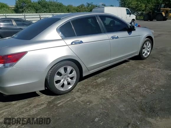 ✅ 2009 Honda Accord EX-L • VIN: 1HGCP36839A033266 • Лот: 92958325. Опубликован ранее на Copart с пробегом 190 897 миль. Бесплатный доступ к архиву аукционных продаж из США и подробный отчёт об истории автомобиля на DreamBid. Изображение 13.