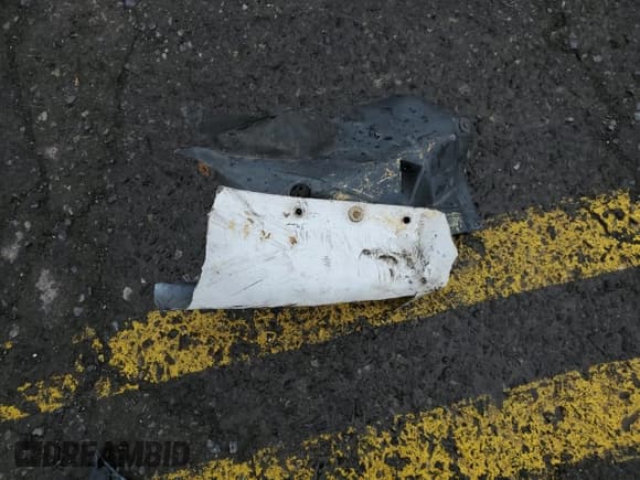 ✅ 2015 BMW 4 Series 428i xDrive • VIN: WBA3V9C53FP798601 • Lot: 55821995. Wystawiony na Copart z przebiegiem 142 615 mil. Bezpłatny archiwum sprzedaży aukcyjnych z USA i szczegółowy raport historii pojazdu na DreamBid. Zdjęcie 12.