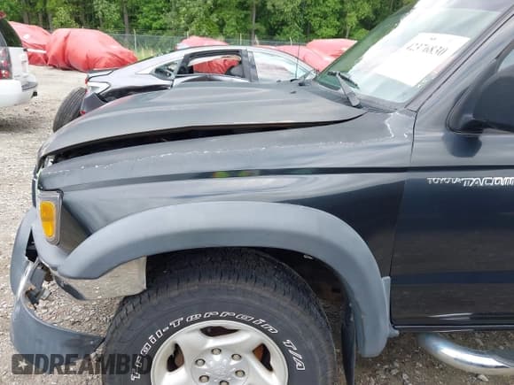 ✅ 2002 Toyota Tacoma • VIN: 5TEWN72N72Z058610 • Lot: 42376830. Wystawiony na IAAI z przebiegiem 210 929 mil. Bezpłatny archiwum sprzedaży aukcyjnych z USA i szczegółowy raport historii pojazdu na DreamBid. Zdjęcie 6.