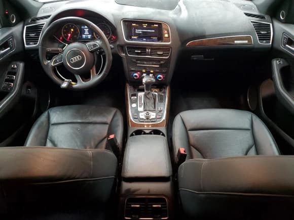 ✅ 2015 Audi Q5 Premium Plus • VIN: WA1DGAFP3FA116524 • Lot: 92847625. Wystawiony na Copart z przebiegiem 70 242 mil. Bezpłatny archiwum sprzedaży aukcyjnych z USA i szczegółowy raport historii pojazdu na DreamBid. Zdjęcie 8.