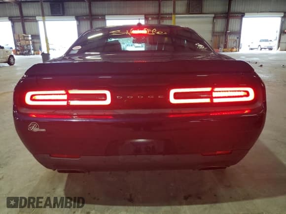 ✅ 2017 Dodge Challenger R/T • VIN: 2C3CDZBT3HH540905 • Lot: 65642544. Wystawiony na Copart z przebiegiem 72 356 mil. Bezpłatny archiwum sprzedaży aukcyjnych z USA i szczegółowy raport historii pojazdu na DreamBid. Zdjęcie 6.