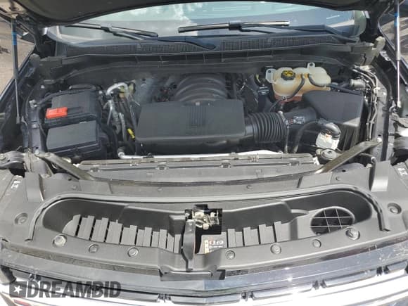 ✅ 2022 Chevrolet Suburban LT • VIN: 1GNSKCKD9NR224527 • Lot: 65472754. Wystawiony na Copart z przebiegiem 78 224 mil. Bezpłatny archiwum sprzedaży aukcyjnych z USA i szczegółowy raport historii pojazdu na DreamBid. Zdjęcie 12.