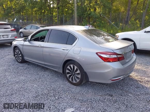 ✅ 2017 Honda Accord EX-L • VIN: JHMCR6F51HC013177 • Лот: 42969828. Опубликован ранее на IAAI с пробегом 106 939 миль. Бесплатный доступ к архиву аукционных продаж из США и подробный отчёт об истории автомобиля на DreamBid. Изображение 3.