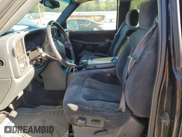 ✅ 2000 Chevrolet Silverado 1500 LS • VIN: 2GCEC19T5Y1228303 • Лот: 75690574. Опубликован ранее на Copart с пробегом 207 366 миль. Бесплатный доступ к архиву аукционных продаж из США и подробный отчёт об истории автомобиля на DreamBid. Изображение 7.