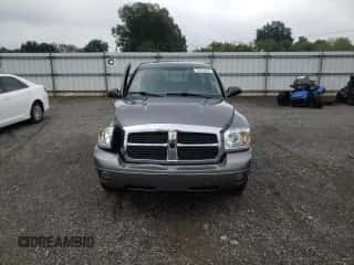 2006 Dodge Dakota SLT z VIN 1D7HE48K36S656505, wystawiony jako Copart lot #72613124 z przebiegiem 71 075 mil mil oraz Szkoda całkowita • Salvage title. Historia ofert i sprzedaży dostępna na DreamBid. Obrazek 5.