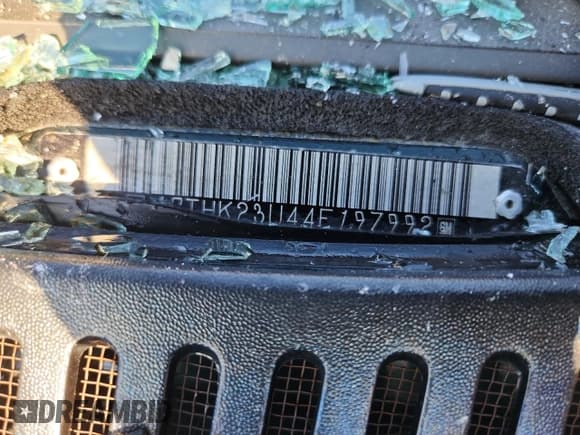 ✅ 2004 GMC Sierra 2500HD SLE • VIN: 1GTHK23U44F197992 • Лот: 70641745. Опубликован ранее на Copart с пробегом Не указан. Бесплатный доступ к архиву аукционных продаж из США и подробный отчёт об истории автомобиля на DreamBid. Изображение 12.