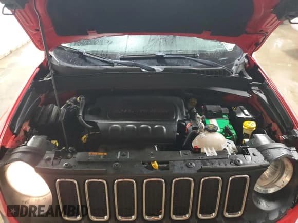 ✅ 2017 Jeep Renegade Latitude • VIN: ZACCJABB5HPE91864 • Lot: 93202665. Wystawiony na Copart z przebiegiem 105 306 mil. Bezpłatny archiwum sprzedaży aukcyjnych z USA i szczegółowy raport historii pojazdu na DreamBid. Zdjęcie 11.