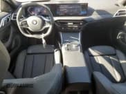 ✅ 2025 BMW 4 Series 430i • VIN: WBA23FB0XSFU06686 • Lot: 57855775. Wystawiony na Copart z przebiegiem 8 254 mil. Bezpłatny archiwum sprzedaży aukcyjnych z USA i szczegółowy raport historii pojazdu na DreamBid. Zdjęcie 8.