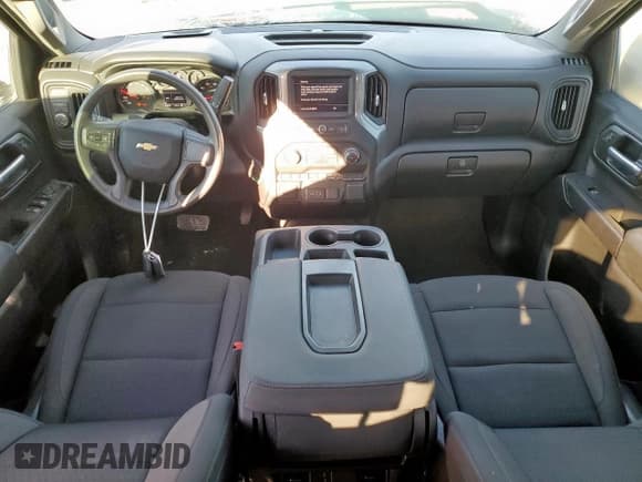 ✅ 2025 Chevrolet Silverado 1500 Custom • VIN: 1GCRABEK0SZ251397 • Lot: 91629495. Wystawiony na Copart z przebiegiem 5 794 mil. Bezpłatny archiwum sprzedaży aukcyjnych z USA i szczegółowy raport historii pojazdu na DreamBid. Zdjęcie 8.