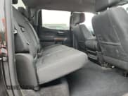 ✅ 2019 Chevrolet Silverado 1500 LT Trail Boss • VIN: 3GCPYFED5KG270863 • Lot: 66561835. Wystawiony na Copart z przebiegiem 122 983 mil. Bezpłatny archiwum sprzedaży aukcyjnych z USA i szczegółowy raport historii pojazdu na DreamBid. Zdjęcie 10.