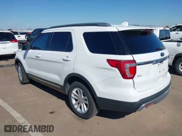 ✅ 2017 Ford Explorer XLT • VIN: 1FM5K7D82HGB40218 • Lot: 43529151. Wystawiony na IAAI z przebiegiem 160 933 mil. Bezpłatny archiwum sprzedaży aukcyjnych z USA i szczegółowy raport historii pojazdu na DreamBid. Zdjęcie 3.