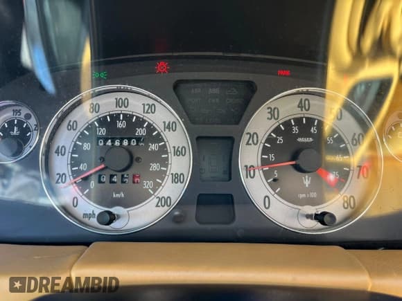 ✅ 2002 Maserati Spyder • VIN: ZAMBB18A920006027 • Lot: 88226925. Wystawiony na Copart z przebiegiem 46 807 mil. Bezpłatny archiwum sprzedaży aukcyjnych z USA i szczegółowy raport historii pojazdu na DreamBid. Zdjęcie 8.