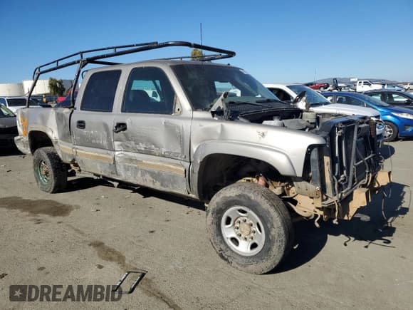 ✅ 2001 Chevrolet Silverado 2500HD LS • VIN: 1GCHK23U81F161167 • Lot: 41874695. Wystawiony na Copart z przebiegiem Nie podano. Bezpłatny archiwum sprzedaży aukcyjnych z USA i szczegółowy raport historii pojazdu na DreamBid. Zdjęcie 4.