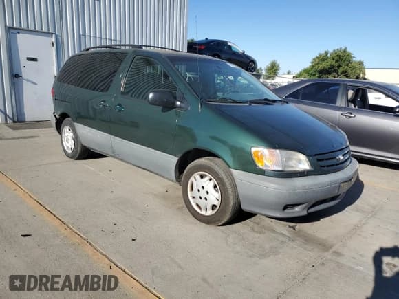 ✅ 2003 Toyota Sienna LE • VIN: 4T3ZF13C13U544539 • Lot: 61351734. Listed on Copart with 308,289 mi. Free auction sales archive from the USA and detailed vehicle history report at DreamBid. Image 4.