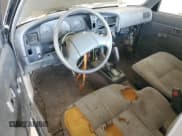 ✅ 1991 Toyota Pickup DLX • VIN: JT4VN13D3M5038603 • Lot: 67558545. Wystawiony na Copart z przebiegiem 145 534 mil. Bezpłatny archiwum sprzedaży aukcyjnych z USA i szczegółowy raport historii pojazdu na DreamBid. Zdjęcie 8.