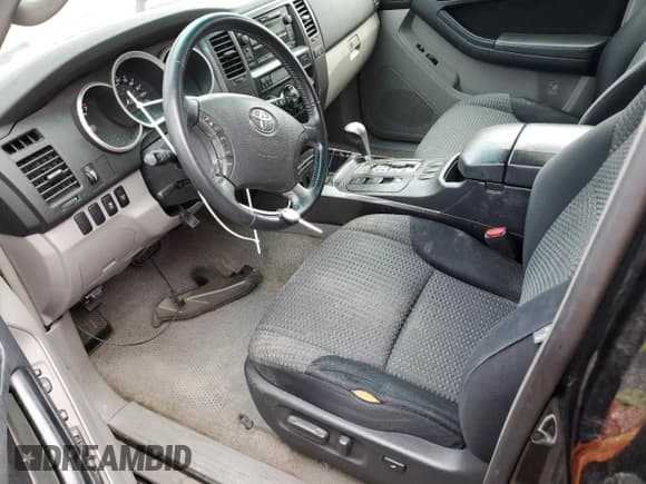 ✅ 2009 Toyota 4Runner SR5 • VIN: JTEZU14R19K025092 • Лот: 58529645. Опубликован ранее на Copart с пробегом Не указан. Бесплатный доступ к архиву аукционных продаж из США и подробный отчёт об истории автомобиля на DreamBid. Изображение 7.