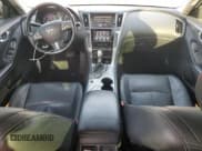 ✅ 2016 Infiniti Q50 Premium • VIN: JN1CV7AP3GM200511 • Lot: 90951175. Wystawiony na Copart z przebiegiem 196 069 mil. Bezpłatny archiwum sprzedaży aukcyjnych z USA i szczegółowy raport historii pojazdu na DreamBid. Zdjęcie 8.