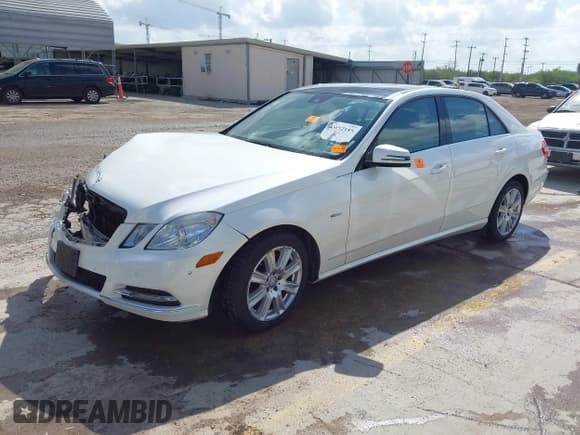 ✅ 2012 Mercedes-Benz E 350 Sport • VIN: WDDHF5KB7CA629451 • Лот: 43092185. Опубликован ранее на IAAI с пробегом 128 196 миль. Бесплатный доступ к архиву аукционных продаж из США и подробный отчёт об истории автомобиля на DreamBid. Изображение 2.