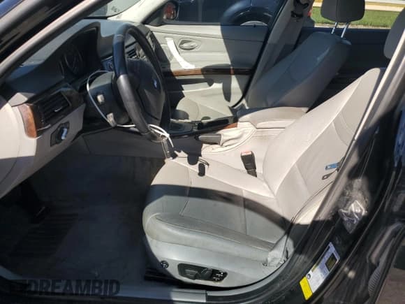 ✅ 2011 BMW 3 Series 328i • VIN: WBAPH5C56BA441511 • Lot: 89693985. Listed on Copart with 228,445 mi. Free auction sales archive from the USA and detailed vehicle history report at DreamBid. Image 7.