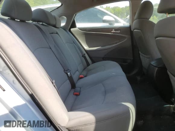 ✅ 2014 Hyundai Sonata GLS • VIN: 5NPEB4AC3EH934602 • Lot: 66324564. Listed on Copart with 137,624 mi. Free auction sales archive from the USA and detailed vehicle history report at DreamBid. Image 10.