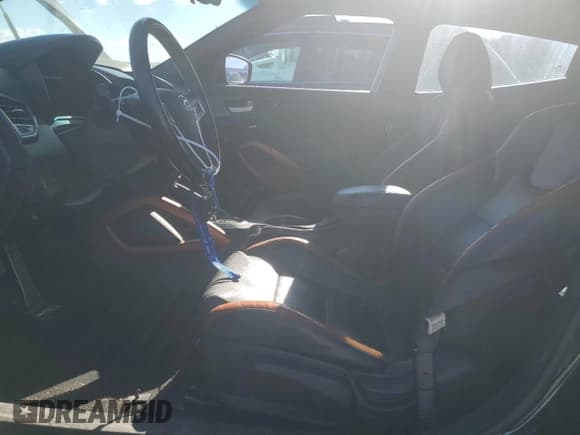 ✅ 2016 Hyundai Veloster Turbo Rally Edition • VIN: KMHTC6AE6GU277672 • Lot: 89282395. Listed on Copart with 127,539 mi. Free auction sales archive from the USA and detailed vehicle history report at DreamBid. Image 7.