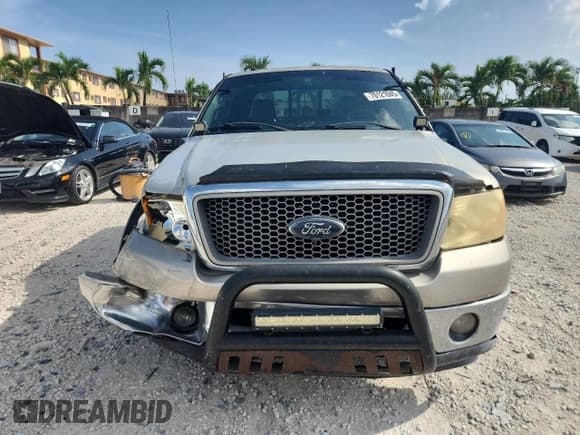 ✅ 2006 Ford F-150 XLT • VIN: 1FTPW12V56FB19132 • Lot: 70121045. Listed on Copart with 203,840 mi. Free auction sales archive from the USA and detailed vehicle history report at DreamBid. Image 5.
