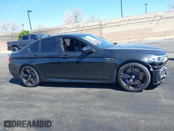 ✅ 2016 BMW M5 • VIN: WBSFV9C56GG343364 • Lot: 42000254. Wystawiony na IAAI z przebiegiem 64 092 mil. Bezpłatny archiwum sprzedaży aukcyjnych z USA i szczegółowy raport historii pojazdu na DreamBid. Zdjęcie 14.