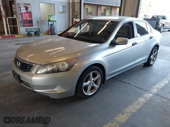 ✅ 2008 Honda Accord LX-P • VIN: JHMCP26428C013906 • Lot: 42917755. Listed on IAAI with 199,032 mi. Free auction sales archive from the USA and detailed vehicle history report at DreamBid. Image 17.